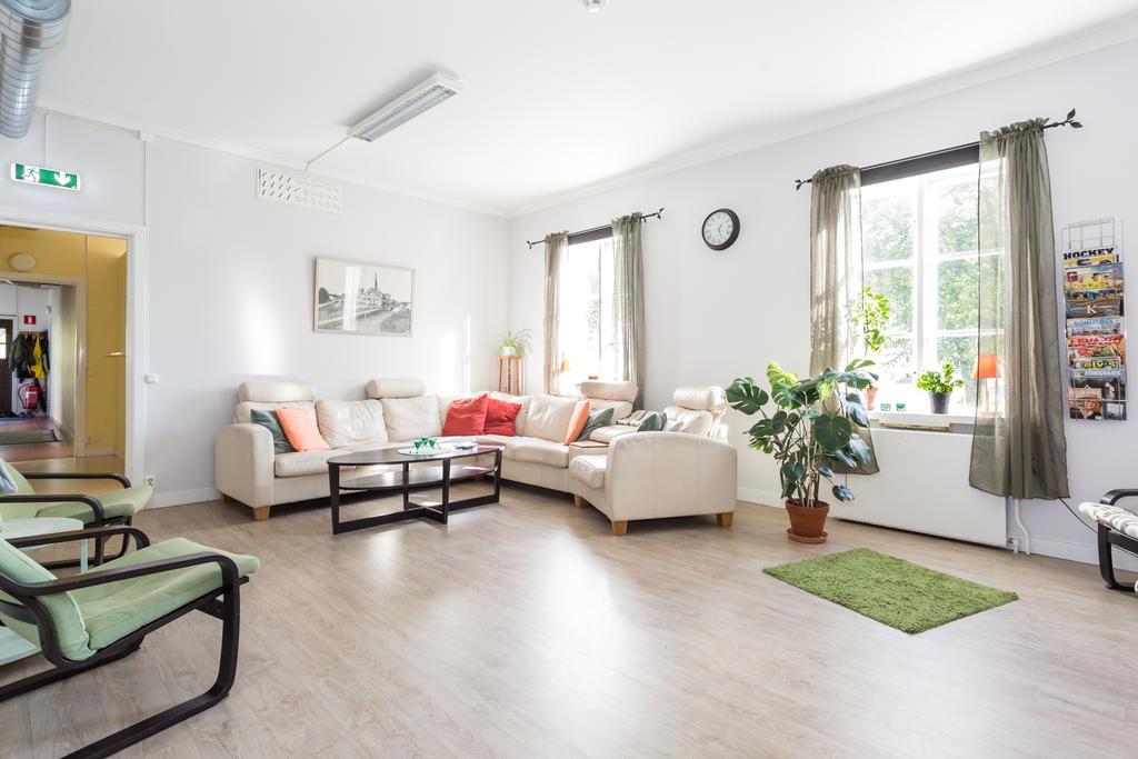 Brukshotellet Roma B&B Romakloster エクステリア 写真